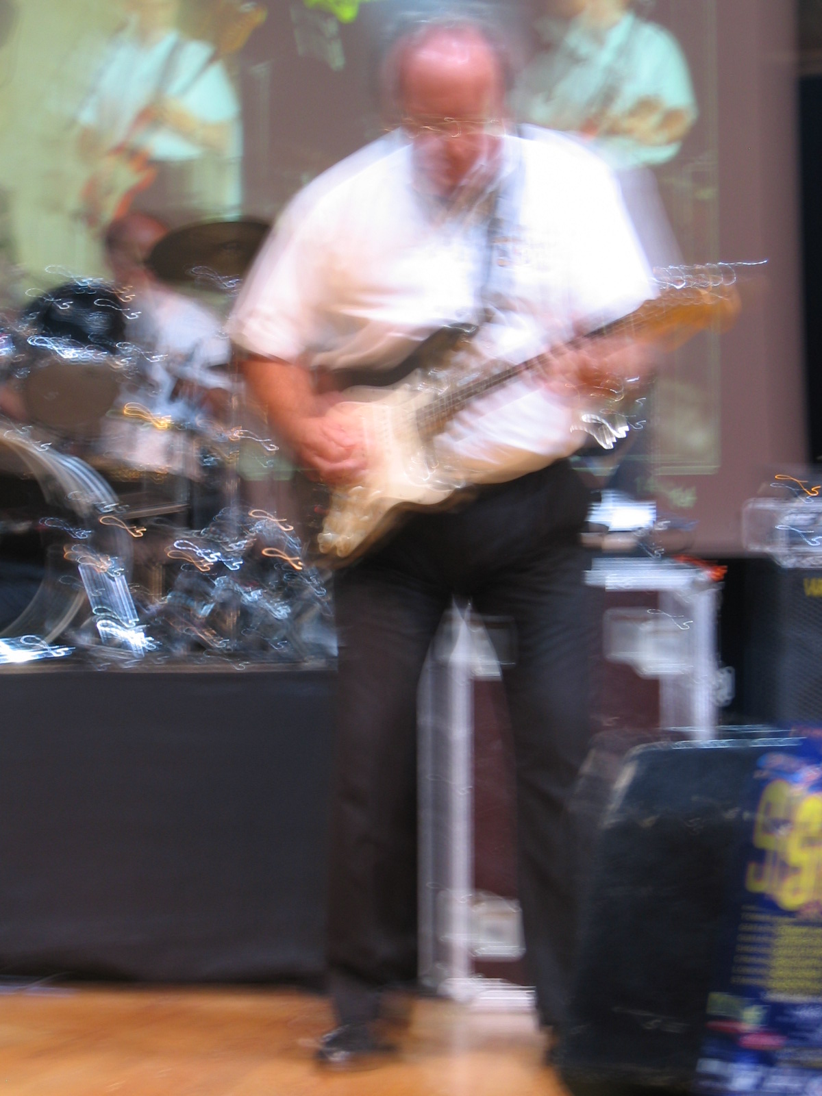 Spotnicks 136.jpg